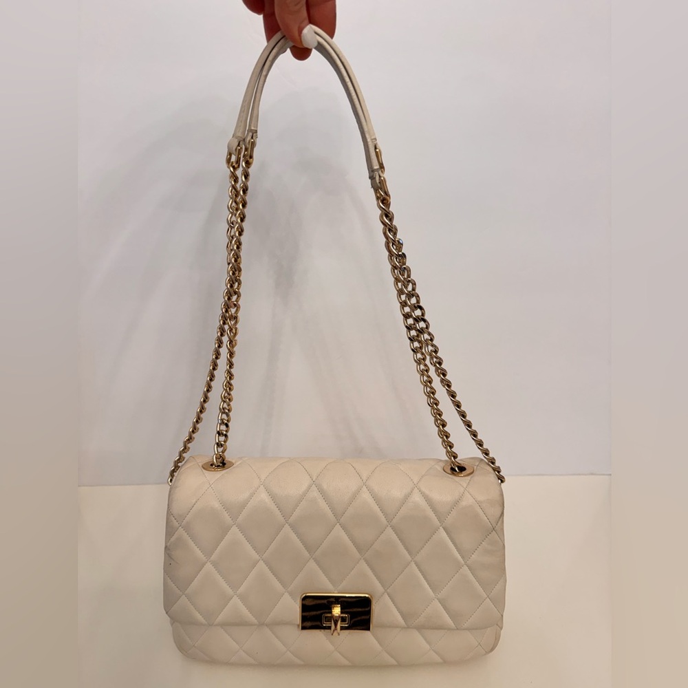 Kate Spade Elegant Cream Quilted Shoulder Bag